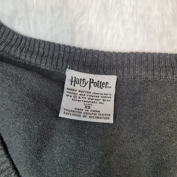 Harry Potter Gryffindor Gray Cardigan XS - Picture 10 of 10